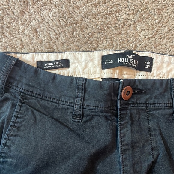 Bundle of Mens Hollister Chino Pants, W26 x L30, Black - Picture 3 of 4